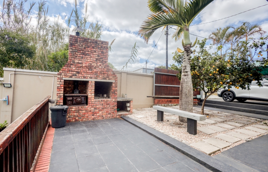 3 Bedroom Property for Sale in Nahoon Valley Park Eastern Cape